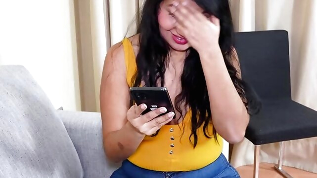 Maria Sandoval's PHONE CHALLENGE! Seduce a random dude over the cellphone xxx amateur video